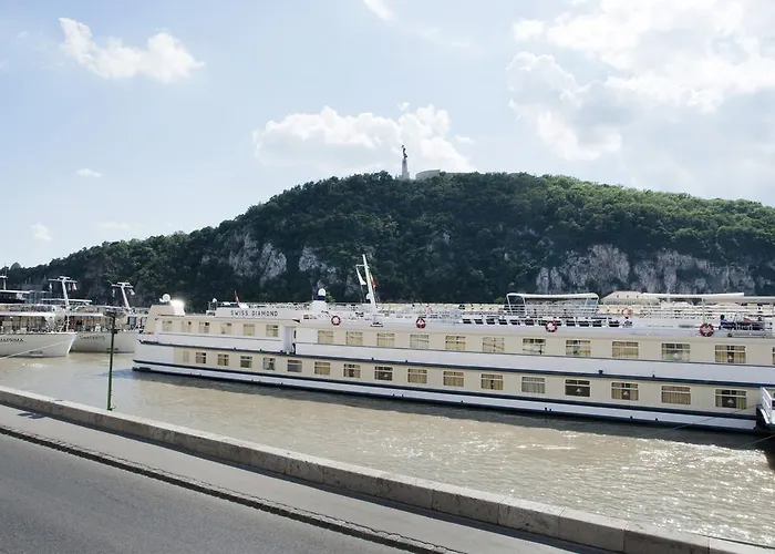Aurora Danube View * Budapesta